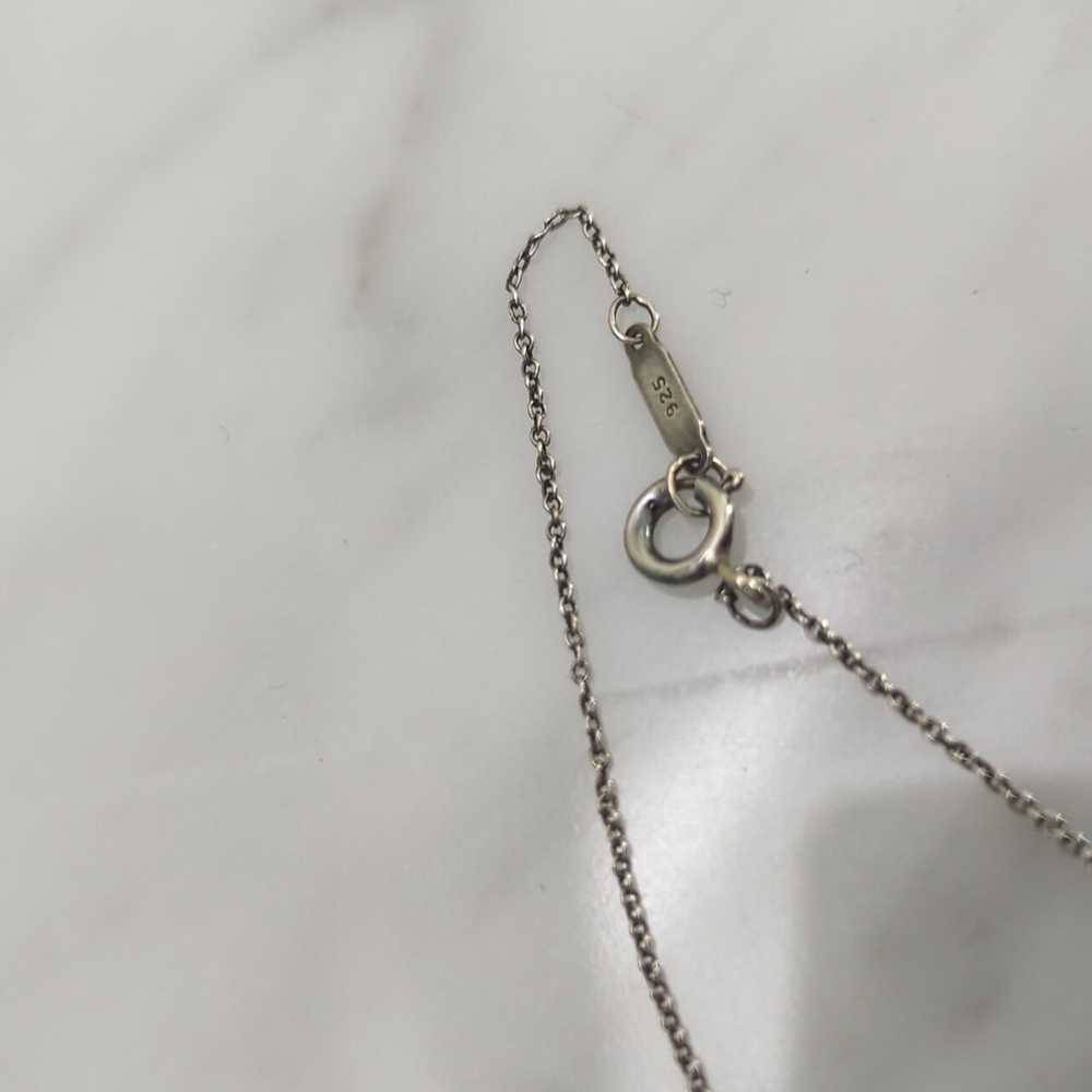 discontinue to Tiffany and Co Sterling silver necklace - Picture 2 of 3